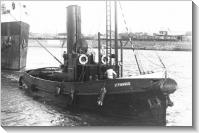 Saint-Malo (1930) Le Servannais remorquant le Saint-Thomas (photo Marius Bar - coll AD)